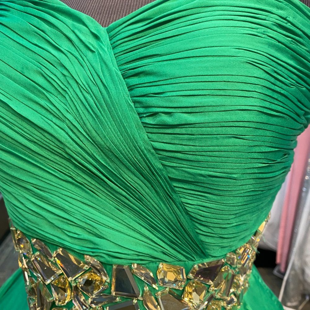 GREEN SHORT STYLE DRESS - Picture 5 of 10
